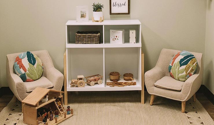 waitingroom of DiSiena & Irvine Chiropractic, Brain Wellness, and Nutrition