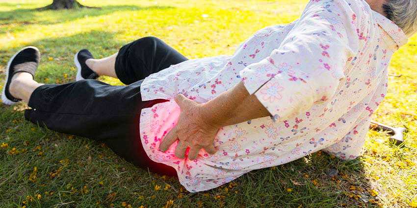 patient needing hip pain chiropractor in Irvine