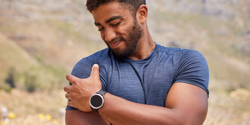 patient needing rotator cuff injury chiropractor in Irvine