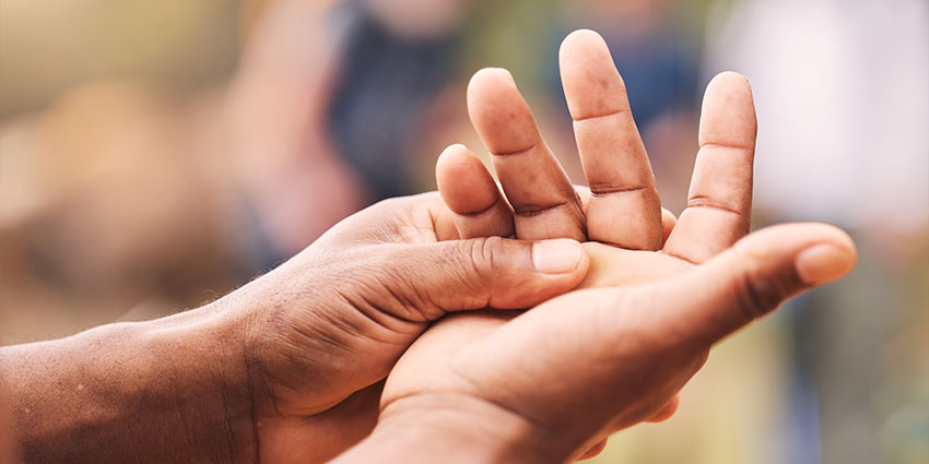 patient needing dupuytren contracture chiropractor in Irvine