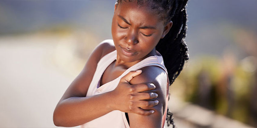 patient needing shoulder tendinopathy chiropractor in Irvine